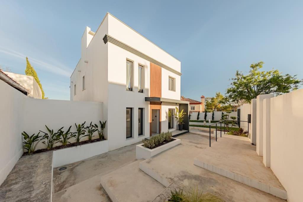 Villa Con Piscina Privada Хельвес Экстерьер фото