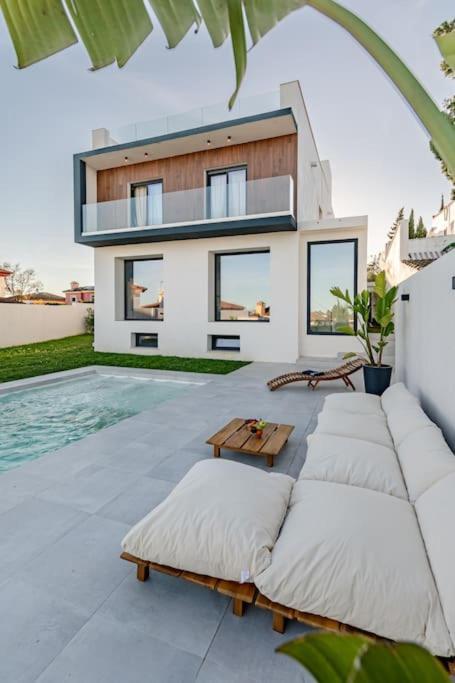 Villa Con Piscina Privada Хельвес Экстерьер фото