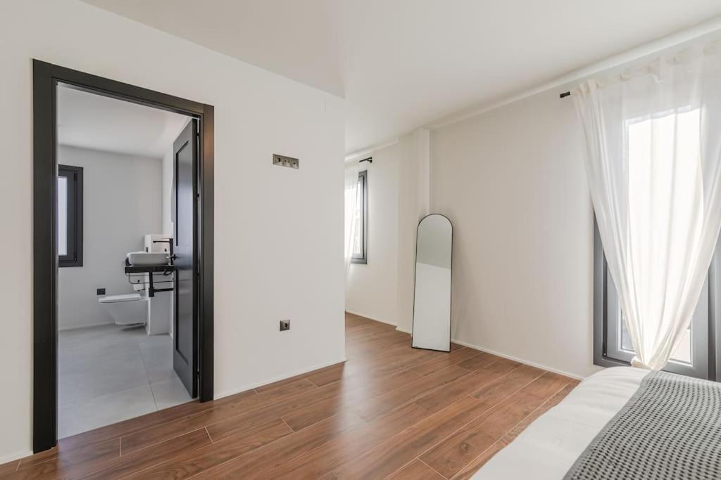 Villa Con Piscina Privada Хельвес Экстерьер фото