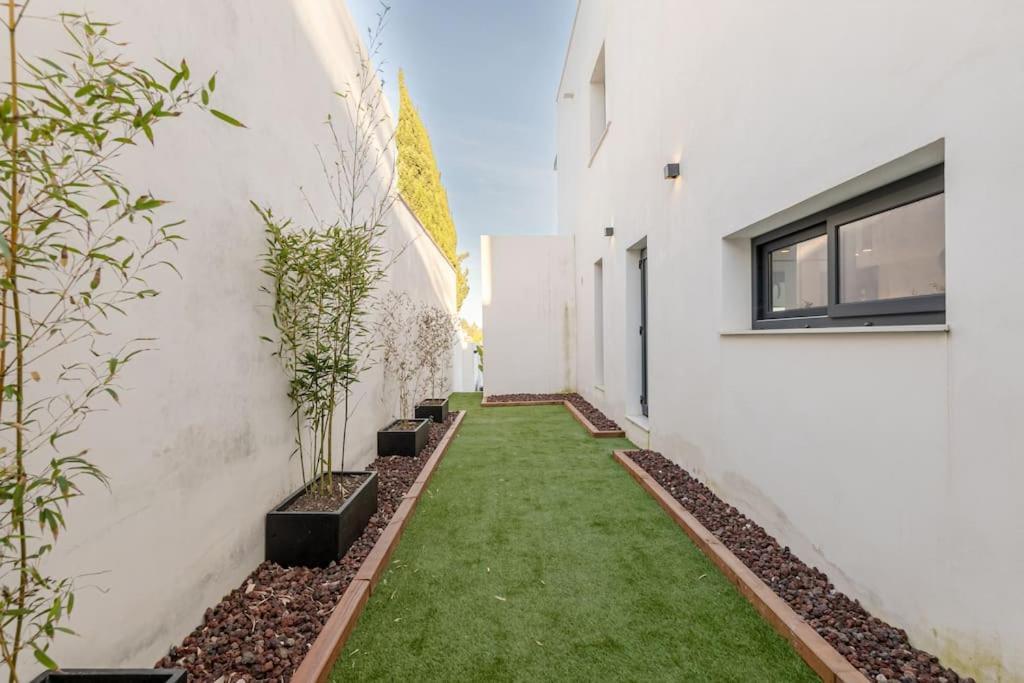 Villa Con Piscina Privada Хельвес Экстерьер фото